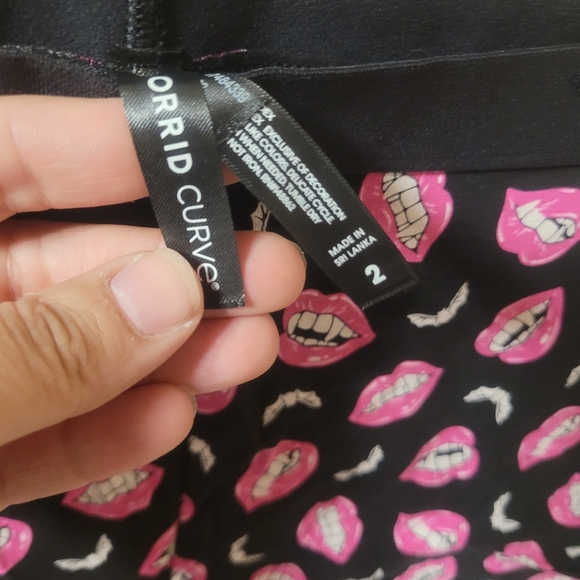 Size 2 Torrid Vampire Bite Boyshorts - Picture 2 of 3